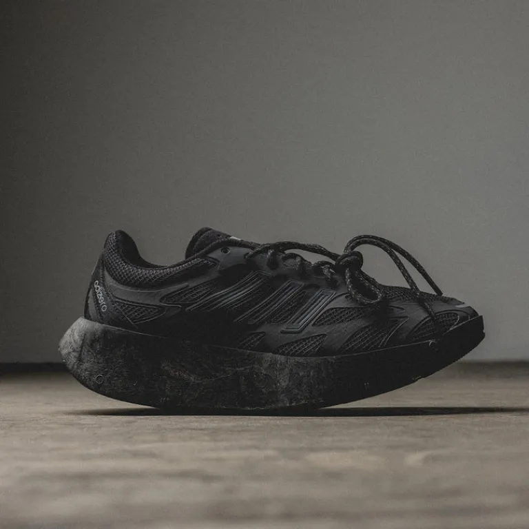 Vegane Sneaker*Adidas Adizero Aruku Core Black / Core Black / Iron Metallic