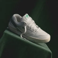 Leder Sneaker|Weiße Sneaker*Adidas Continental 87 Core White / Court Green / Cream White