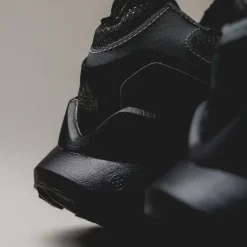 Vegane Sneaker|Laufschuhe*Adidas EQT Agravic Core Black / Core Black / EQT Blue
