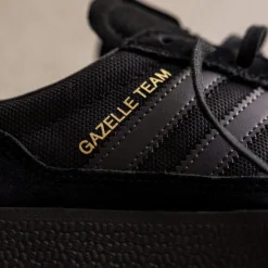 Leder Sneaker|Terrace Casual Sneaker*Adidas Gazelle Team Core Black / Carbon / Footwear White