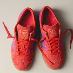 Leder Sneaker|Terrace Casual Sneaker*Adidas Hamburg W Red / Purple Burst / Gum