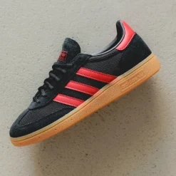 Leder Sneaker|Terrace Casual Sneaker*Adidas Handball Spezial Core Black / Beta Scarlett / Gum 2