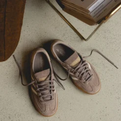 Leder Sneaker*Adidas Handball Spezial J Chalky Brown / Cloud White / Magic Beige