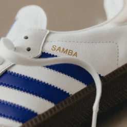 Leder Sneaker|Terrace Casual Sneaker*Adidas Samba OG Footwear White / Lucid Blue / Gum 5