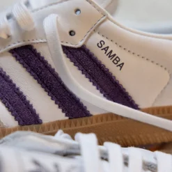 Leder Sneaker|Terrace Casual Sneaker*Adidas Samba OG W Cloud White / Aluminum / Aurora Plum