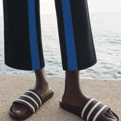 Vegane Sneaker|Mules & Slides*Adidas x Wales Bonner Adilette Dark Brown / Wonder White / Night Brown