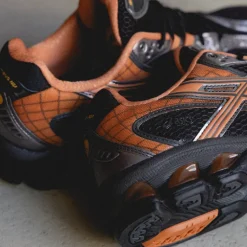 Vegane Sneaker|Retro Runner*Asics GEL-Nimbus 10.1 Black / Rust Orange