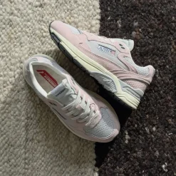 Leder Sneaker|Retro Runner*Autry Hyperway W *Suedebic / Mesh* Poweder / Silver