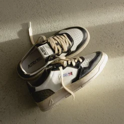 Leder Sneaker|Weiße Sneaker*Autry Medalist *Super Vintage* White / Covert Green / Black