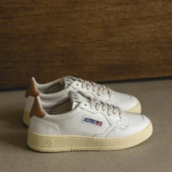Leder Sneaker|Weiße Sneaker*Autry Medalist W White / Sandstorm