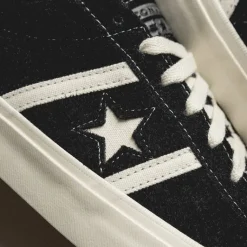 Leder Sneaker*Converse One Star Academy Pro *Suede* Black / Egret