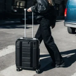 Taschen*D__b__ Ramverk Pro Front-access Carry-on Silver
