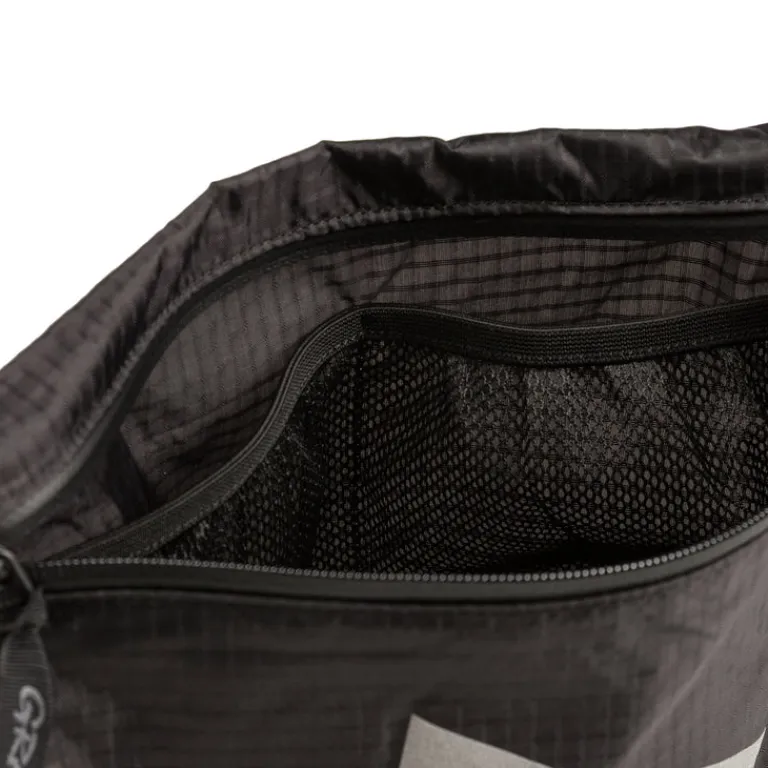 Taschen*Gramicci x And Wander Nylon Sacoche Black