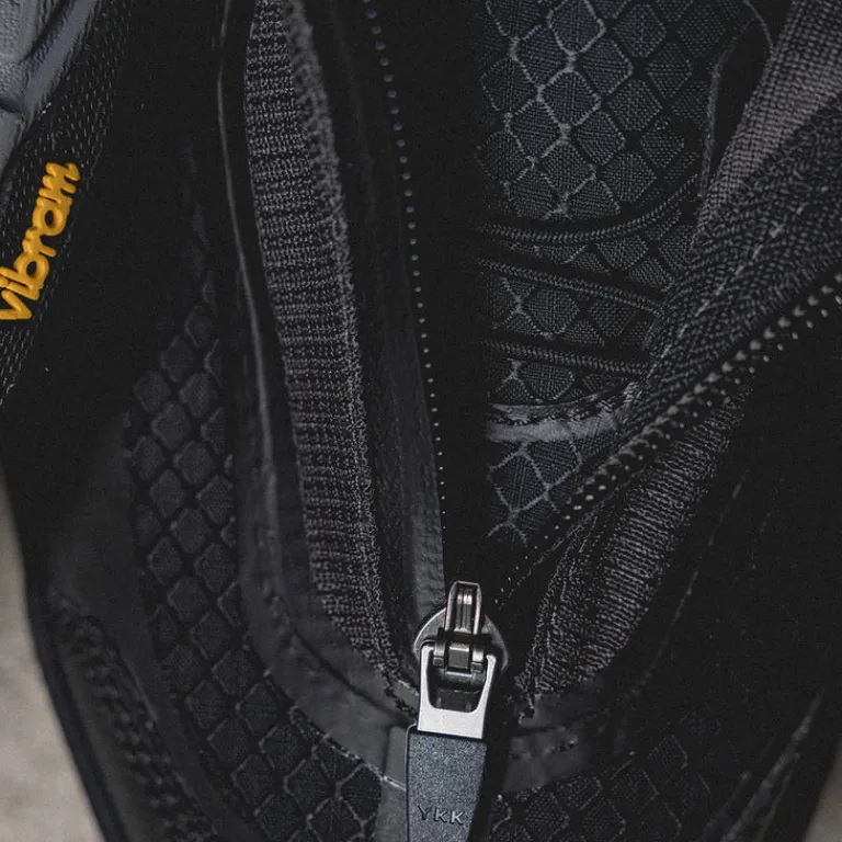 Vegane Sneaker|Outdoor Sneaker*HOKA Project Transport Carbon Black / Black