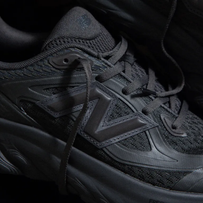 Vegane Sneaker*New Balance FF800 Black Cement