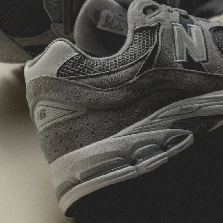 Leder Sneaker|Retro Runner*New Balance M2002RST Steel / Lead