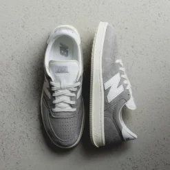 Leder Sneaker|Terrace Casual Sneaker*New Balance T500CJ Arid Stone / Sea Salt / Angora