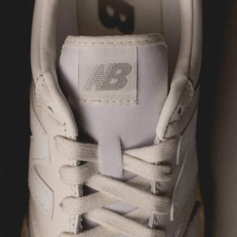 Leder Sneaker|Terrace Casual Sneaker*New Balance T500WL Sea Salt