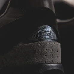 Leder Sneaker|Retro Runner*New Balance U2002RTG Black