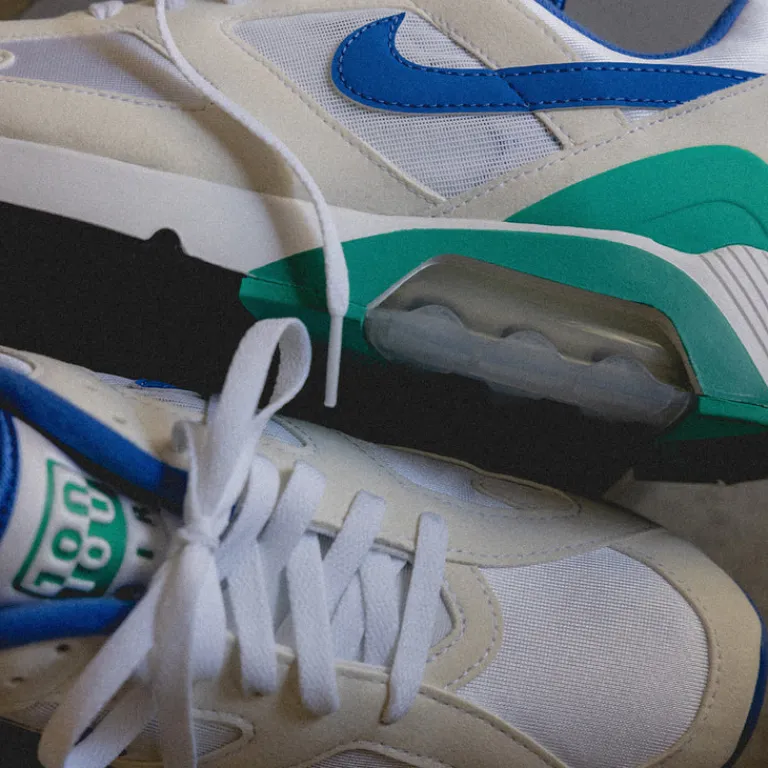 Leder Sneaker|Weiße Sneaker*Nike Air 180 White / Medium Blue / Clear Jade II / Black