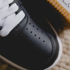 Leder Sneaker*Nike Air Force 1 '07 Anthracite / Gum Yellow / Safety Orange / White