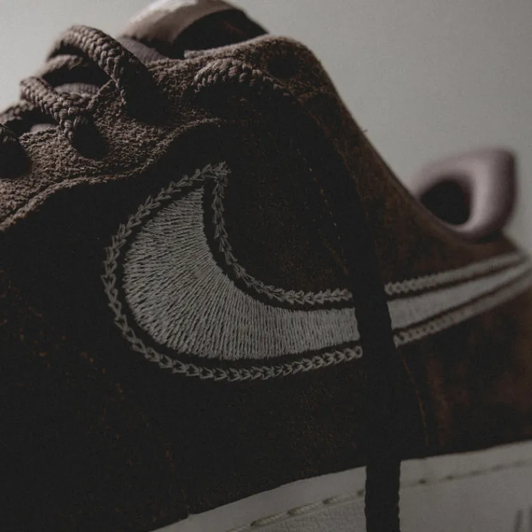 Leder Sneaker*Nike Air Force 1 '07 LV8 Mink Brown / Sail