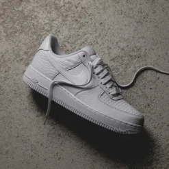 Leder Sneaker|Weiße Sneaker*Nike Air Force 1 '07 LX White / White / White
