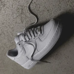 Leder Sneaker|Weiße Sneaker*Nike Air Force 1 '07 LX White / White / White