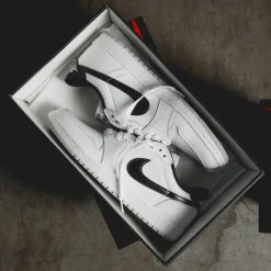 Leder Sneaker|Weiße Sneaker*Jordan Nike Air 1 Low 85 White / Black / Neutral Grey