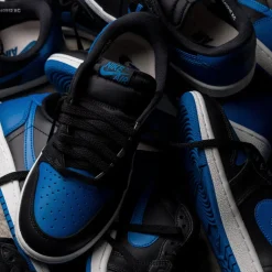 Leder Sneaker*Jordan Nike Air 1 Low 85 Black / Varsity Royal / Summit White