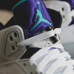 High-Top Sneaker|Leder Sneaker*Jordan Nike Air 5 Retro OG *Grape* White / New Emerald / Grape Ice / Black