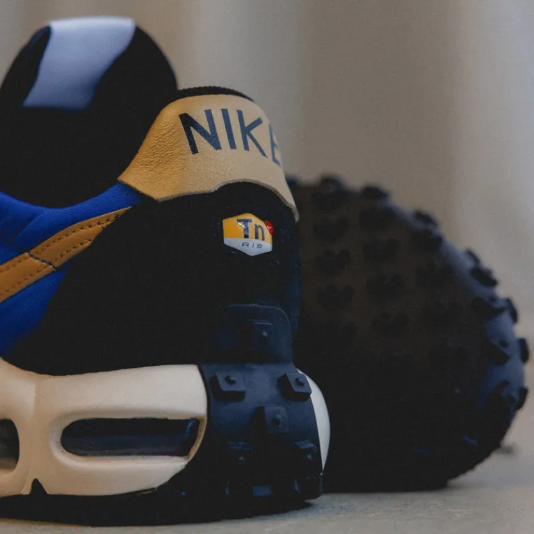 Leder Sneaker|Retro Runner*Nike Air Max Waffle SP Hyper Blue / Metallic Gold / Black