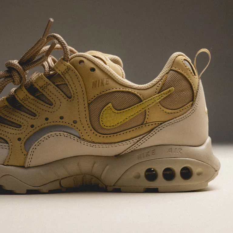 Leder Sneaker|Outdoor Sneaker*Nike Air Terra Humara SP Sesame / Saturn Gold / Sanddrift