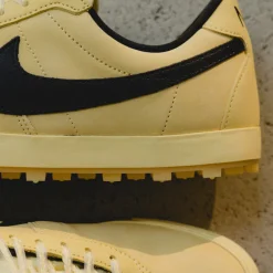 Leder Sneaker*Nike Astrograbber QS Soft Yellow / Black / Sail / Safety Orange