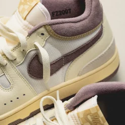 Leder Sneaker|High-Top Sneaker*Nike Attack Sail / Taupe Grey / Coconut Milk