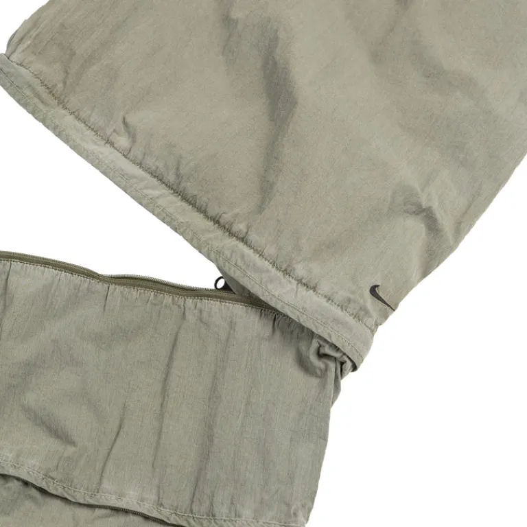 Hosen*Nike Tech Woven Pants Light Army / Black