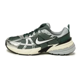 Leder Sneaker|Chunky Sneaker*Nike V2K Run Vintage Green / Vintage Green