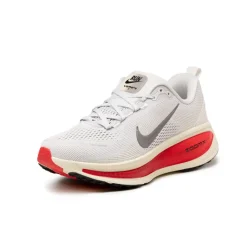 Vegane Sneaker|Laufschuhe*Nike Vomero 18 Platinum Tint / Metallic Pewter / Siren Red