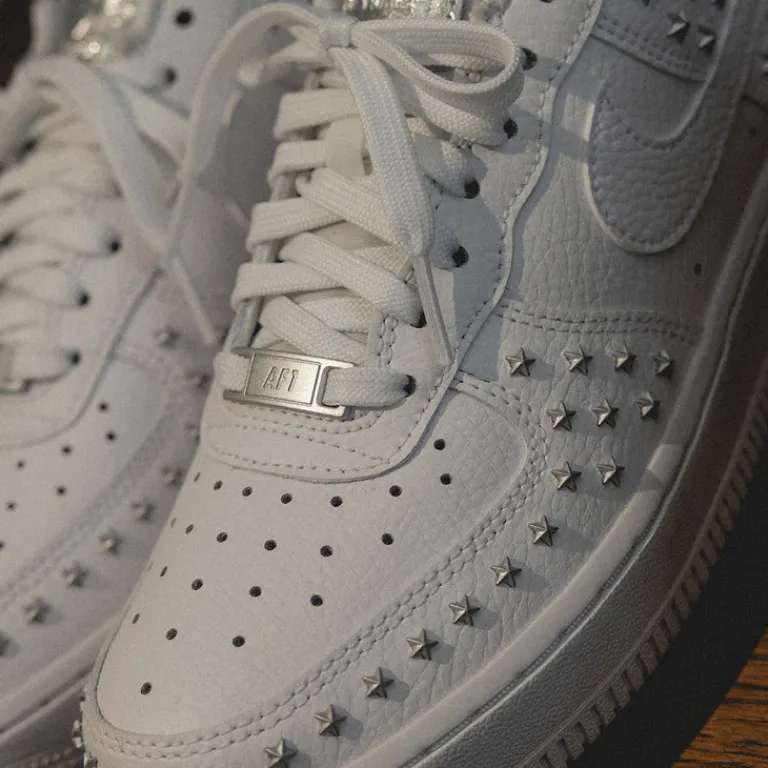 Leder Sneaker|Weiße Sneaker*Nike Wmns Air Force 1 '07 XX White / White / White