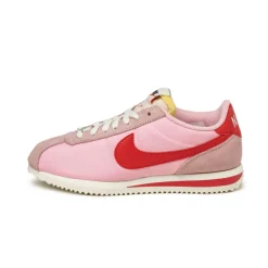 Leder Sneaker|Retro Runner*Nike Wmns Cortez TXT Medium Soft Pink / Fire Red / Sail / Team Orange