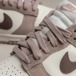Leder Sneaker*Nike Wmns Dunk Low Sail / Plum Eclipse / Diffused Taupe
