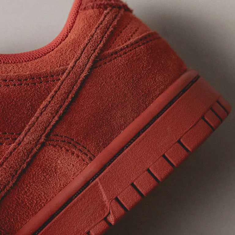 Leder Sneaker*Nike Wmns Dunk Low Picante Red / Dragon Red
