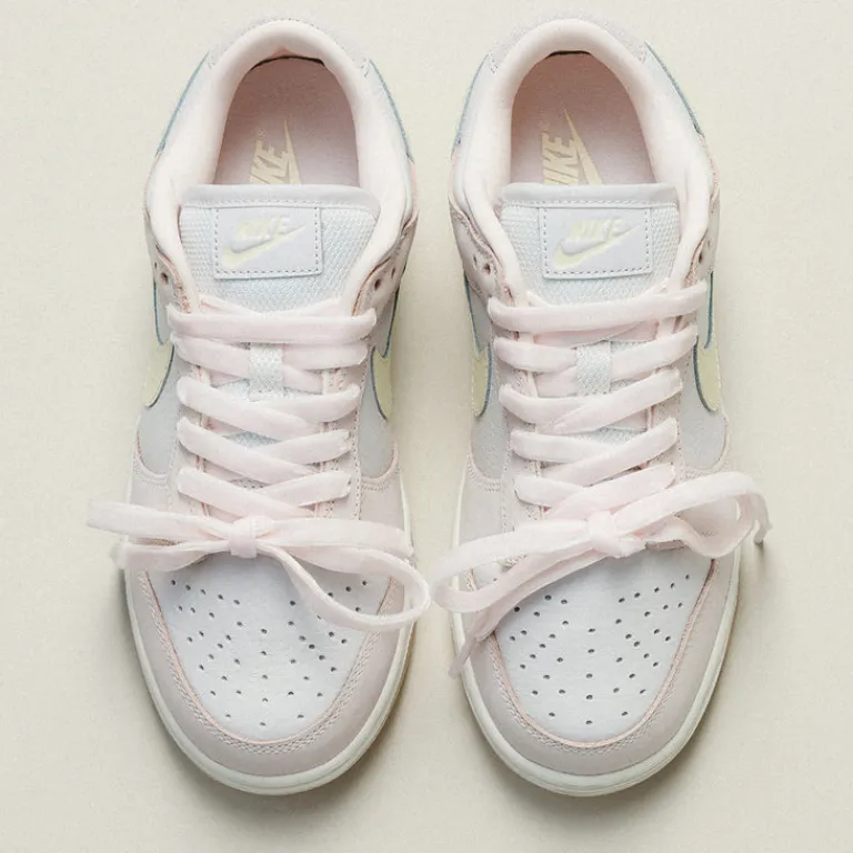 Leder Sneaker*Nike Wmns Dunk Low PRM Light Soft Pink / Coconut Milk