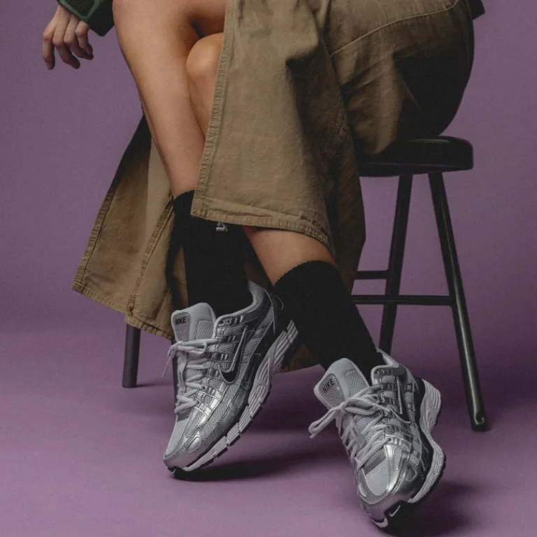 Vegane Sneaker|Weiße Sneaker*Nike Wmns P-6000 White / Black / Metallic Silver