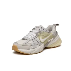 Leder Sneaker|Chunky Sneaker*Nike Wmns V2K Run Phantom / White / Light Khaki / College Grey