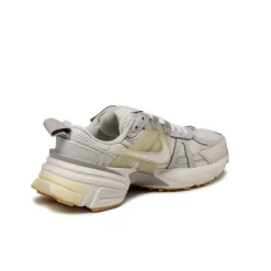 Leder Sneaker|Chunky Sneaker*Nike Wmns V2K Run Phantom / White / Light Khaki / College Grey