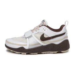 Leder Sneaker|Weiße Sneaker*Nike x Travis Scott Zoom Field Jaxx White / Light Chocolate / White