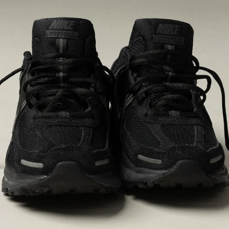 Leder Sneaker|Retro Runner*Nike Zoom Vomero 5 Black / Anthracite / Metallic Dark