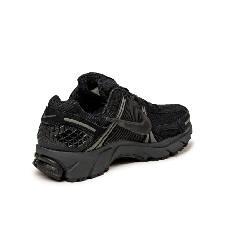 Leder Sneaker|Retro Runner*Nike Zoom Vomero 5 Black / Anthracite / Metallic Dark